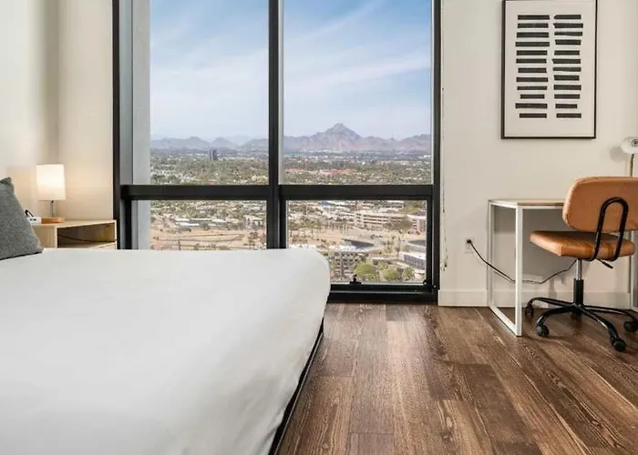 Boulevard Modern Highrise Stu Sky Pool Parking Gym 01 *